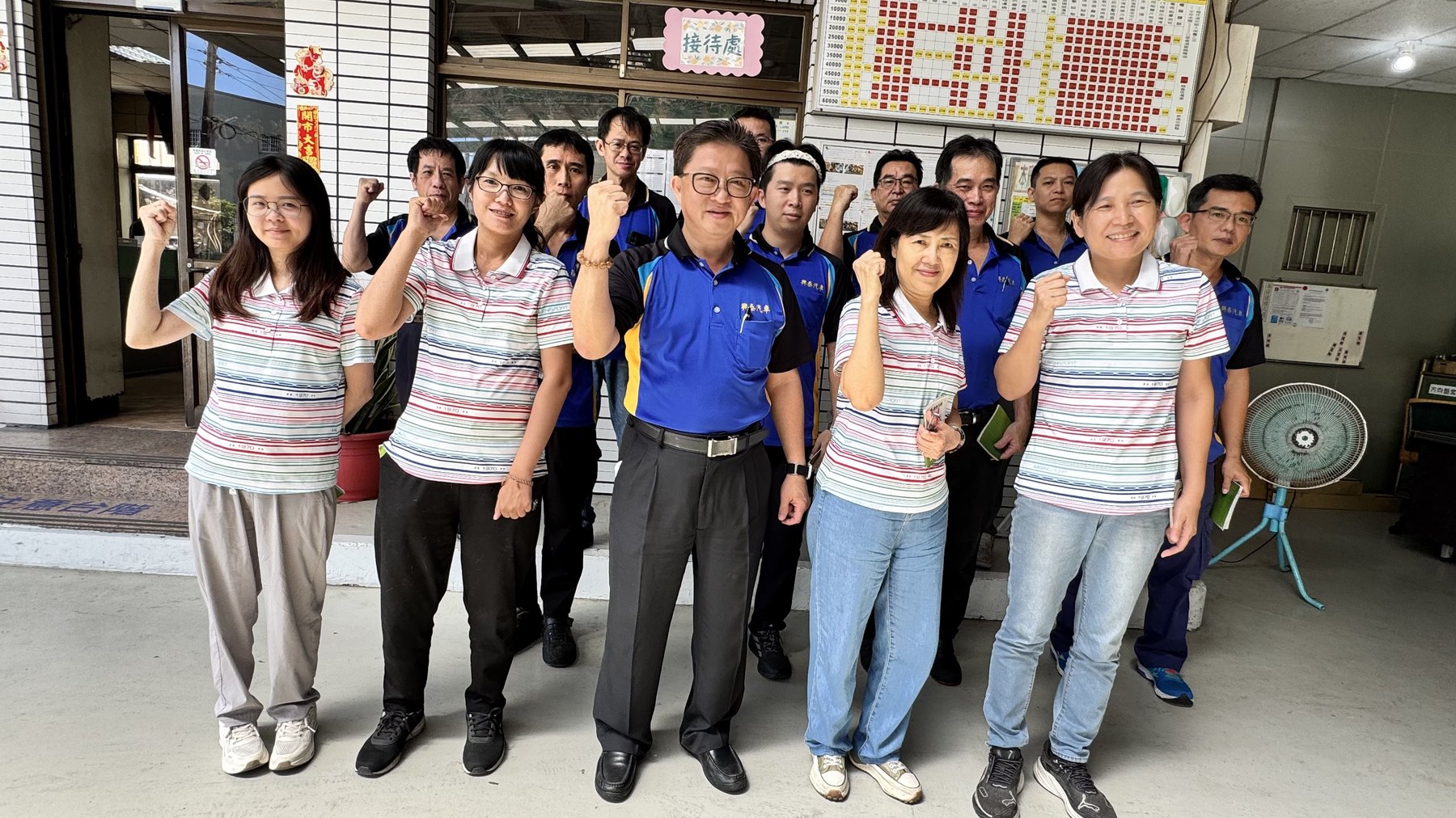 興泰汽車服務團隊最新合照