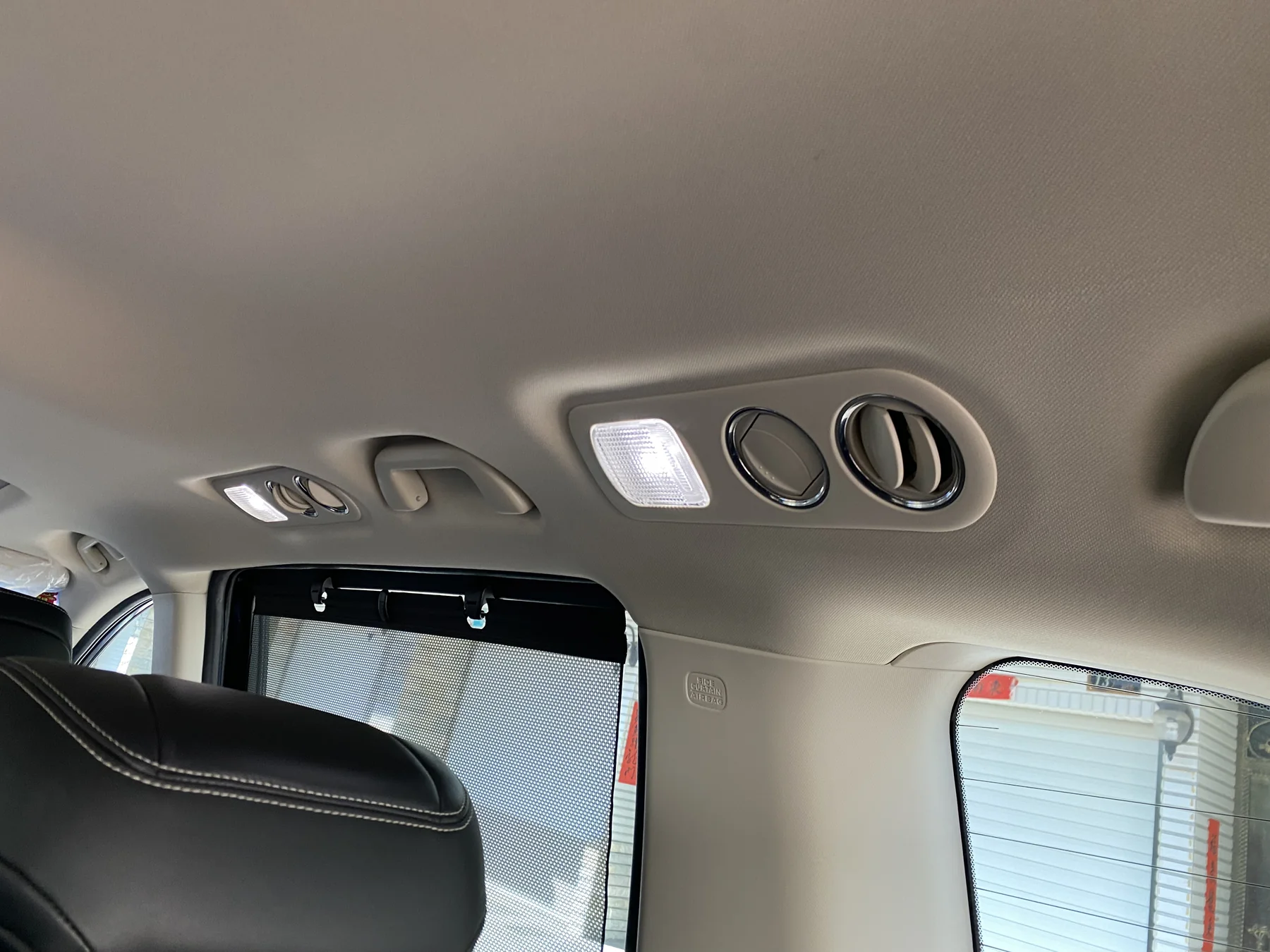 Honda Odyssey 後排獨立空調出風口