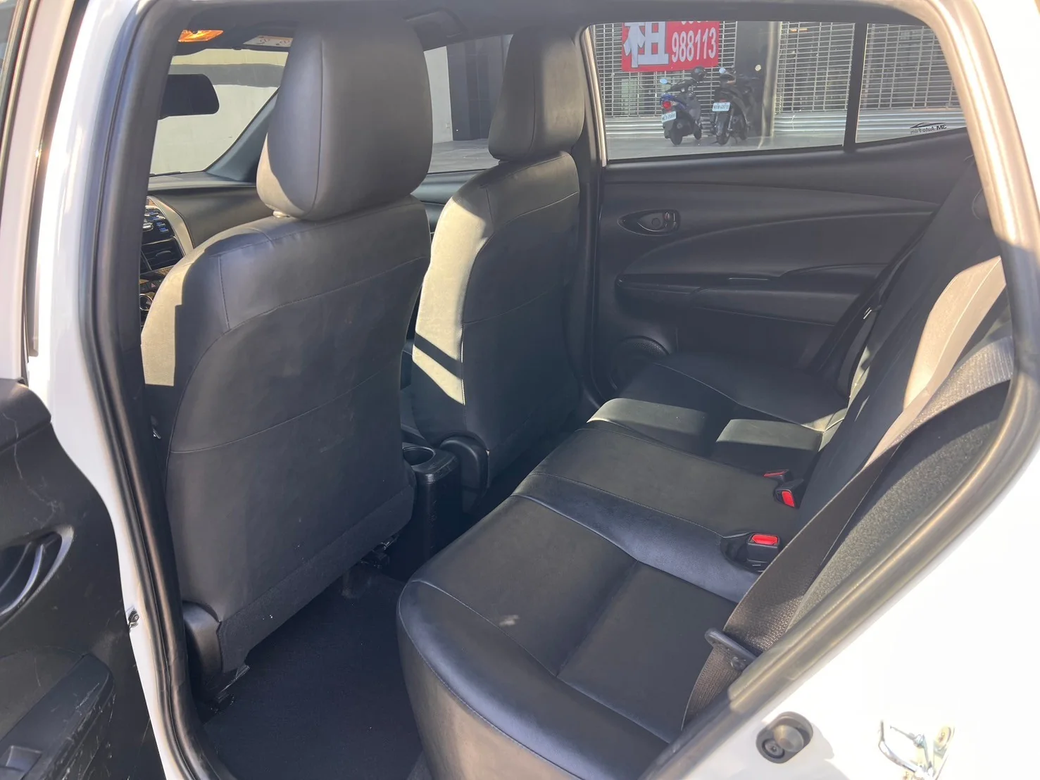 Toyota Yaris 後座空間